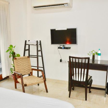 Aashianaa Gracious Living Apartment New Delhi Luaran gambar