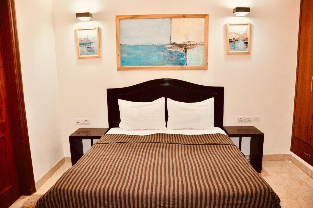 Aashianaa Gracious Living Apartment New Delhi Luaran gambar